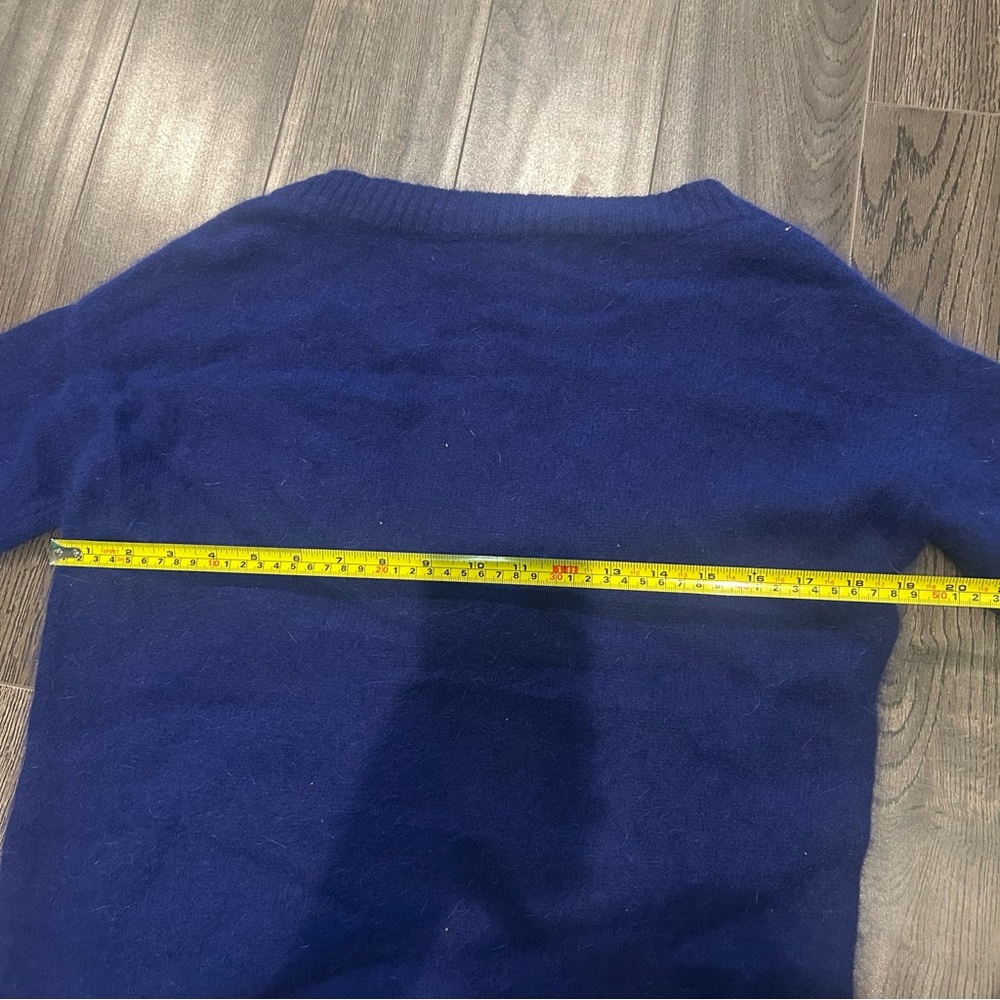 Le Chateau Blue V-Neck Sweater Knit Casual - Picture 8 of 10